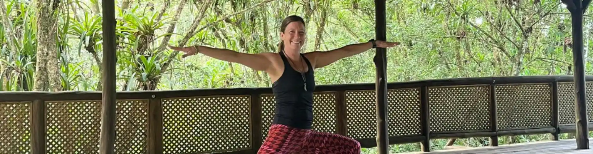 Çevrimiçi Yoga Dersi: Ormanda Hatha Uygulaması - Online Class by Maria Joyner