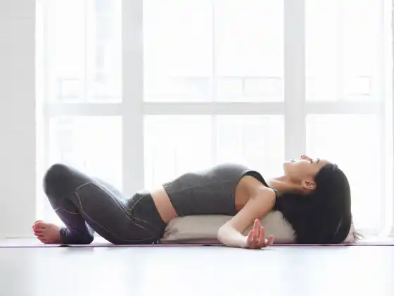 Yin Yoga infusé au Reiki - Anahata Chakra 